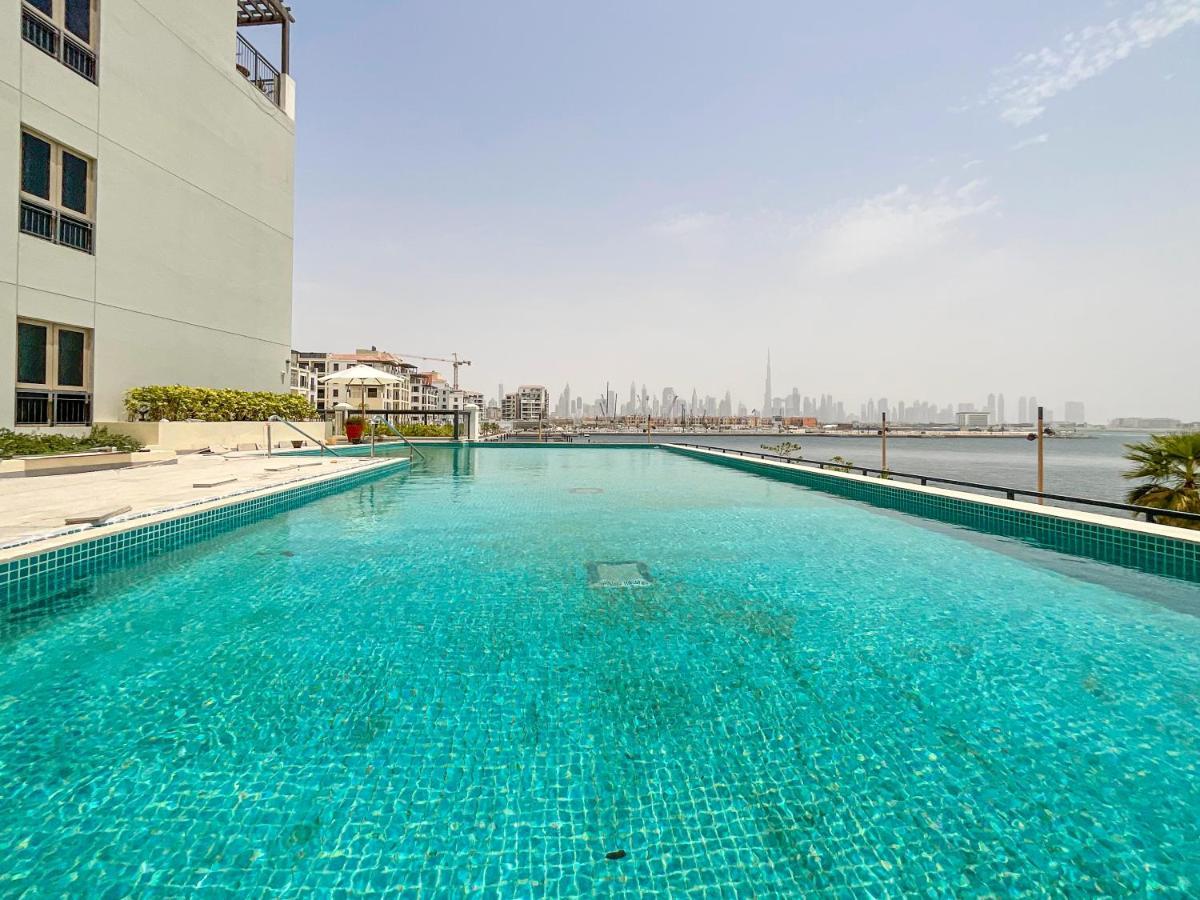 Higuests - Stylish Waterfront Retreat With Balcony In La Apartment *